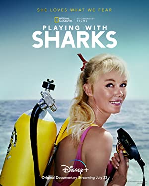 Omslagsbild till Playing with Sharks: The Valerie Taylor Story